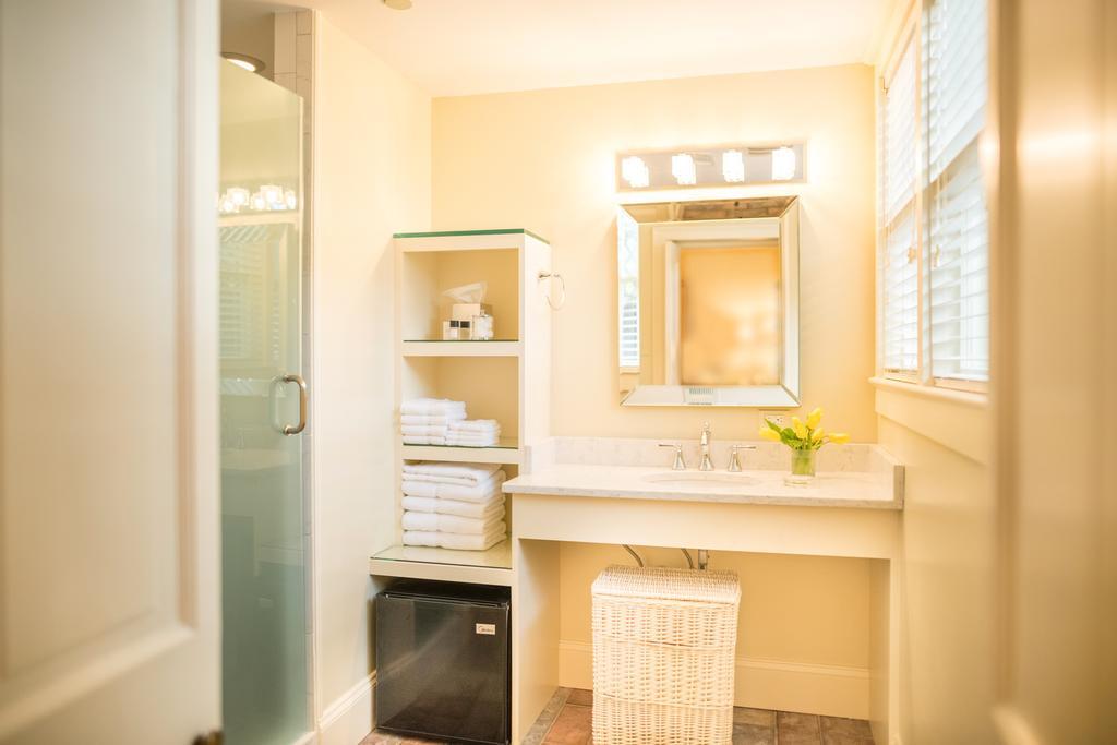 Catherine Ward House Inn Savannah Room photo