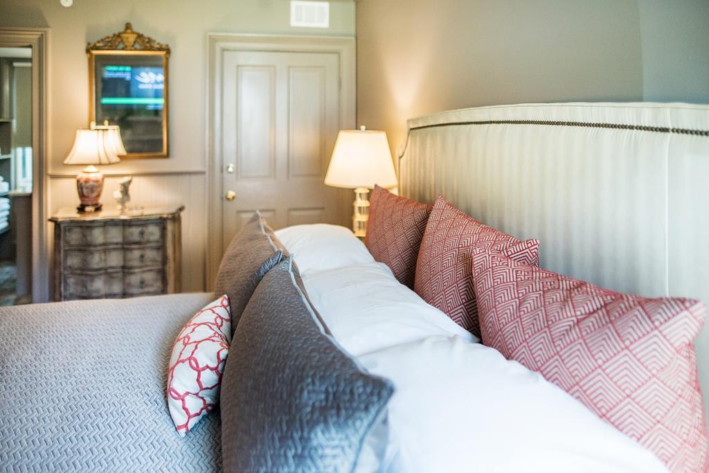 Catherine Ward House Inn Savannah Room photo